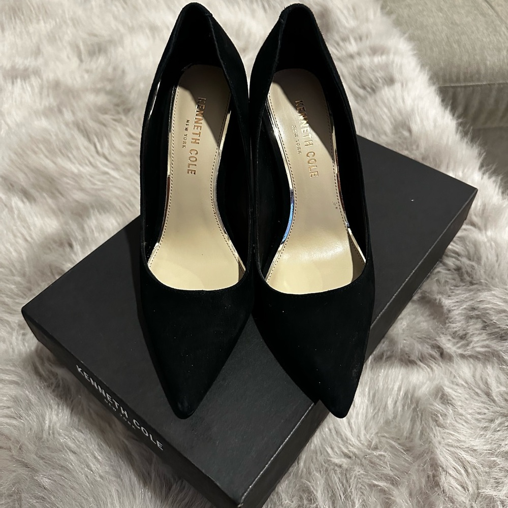 Kenneth Cole Pumps